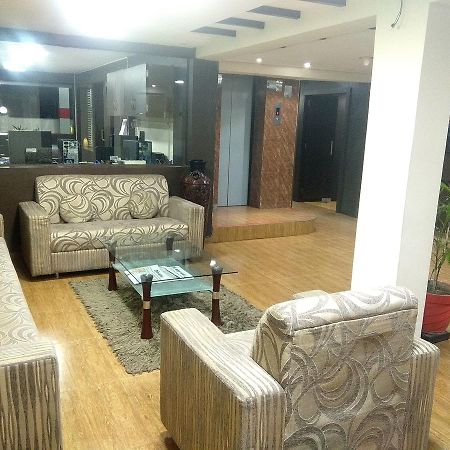Hotel Royal Regency Bori  Екстер'єр фото