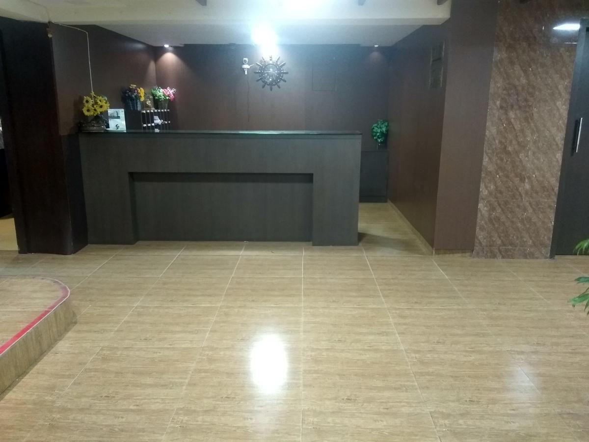Hotel Royal Regency Bori  Екстер'єр фото